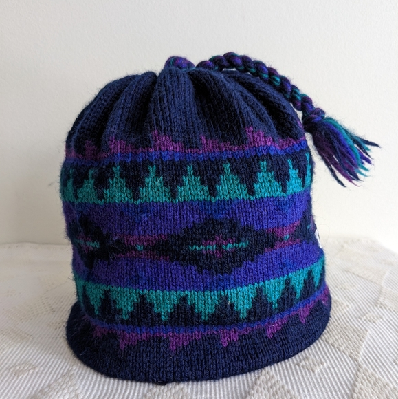 Kootenay warm knit tuque for all the skiing adventures - Picture 5 of 6